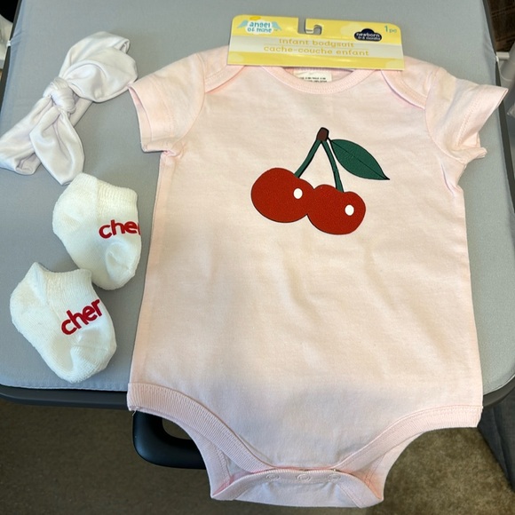 3 PIECE ONESIES - Picture 1 of 4